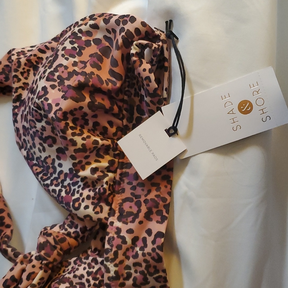 SHADE & SHORE PINK ANIMAL PRINT BIKINI TOP  NWT
